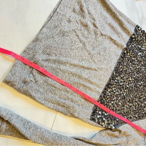 Express Sequin grey long sleeve top - Picture 5 of 6
